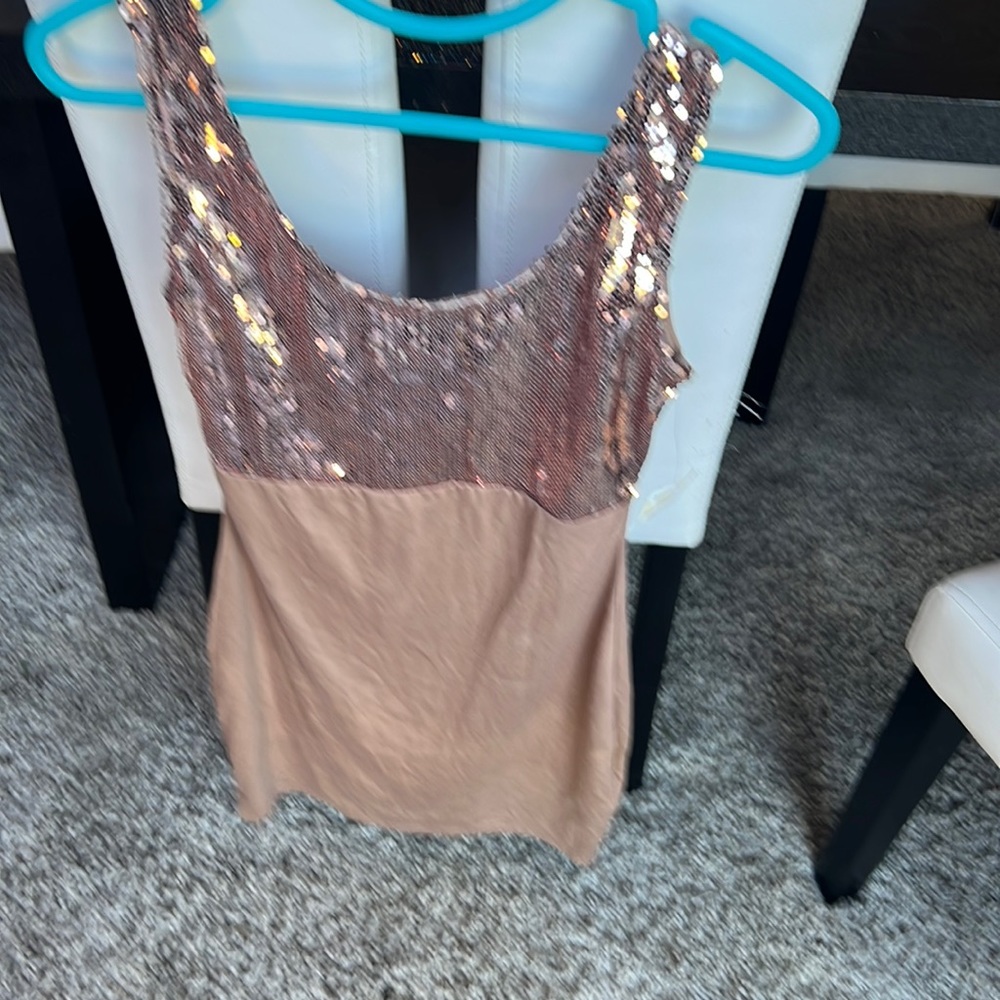 Dress w/ sequin